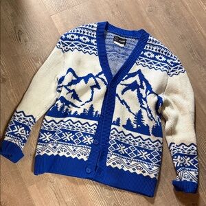Original Use Blue and White Mountain Patterned Cardigan